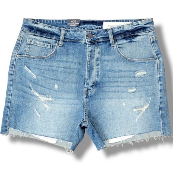 NWT Treasure & Bond Foster Boyfriend High Rise Distressed
Cutoff Shorts - Picture 2 of 8